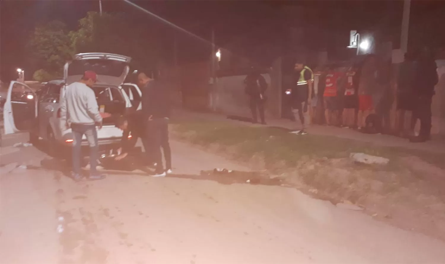 Circulaban en un auto haciendo zigzag: la Policía los paró y les halló droga
