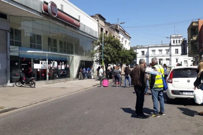Cortan San Martín al 1.100 en reclamo por los aumentos en las cuotas de planes de autos