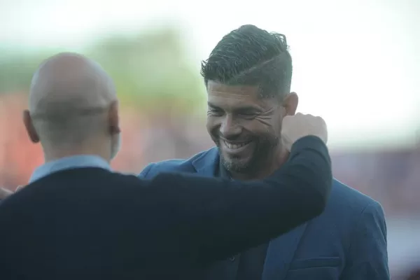 San Martín se subió a la cima, pero Orsi y Gómez no se relajan