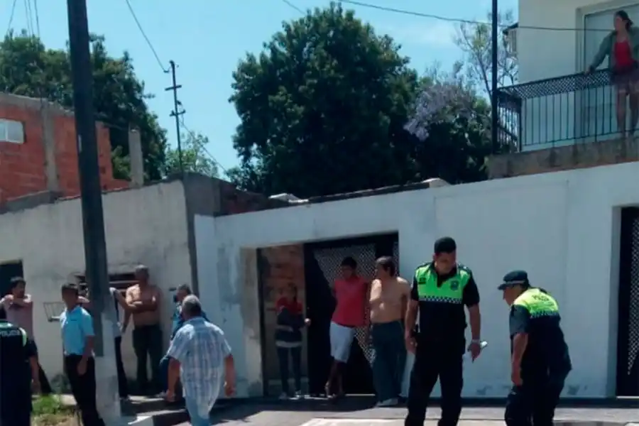 Asesinaron a un presunto asaltante e hirieron a su cómplice en Villa Mariano Moreno