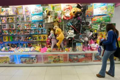 Las ventas en shoppings y supermercados siguen en picada