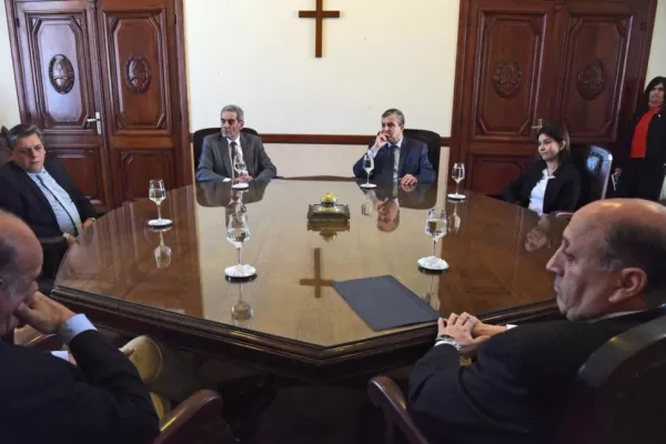 Nepotismo en Tucumán: en las instituciones todavía no hay reglas de autolimitación
