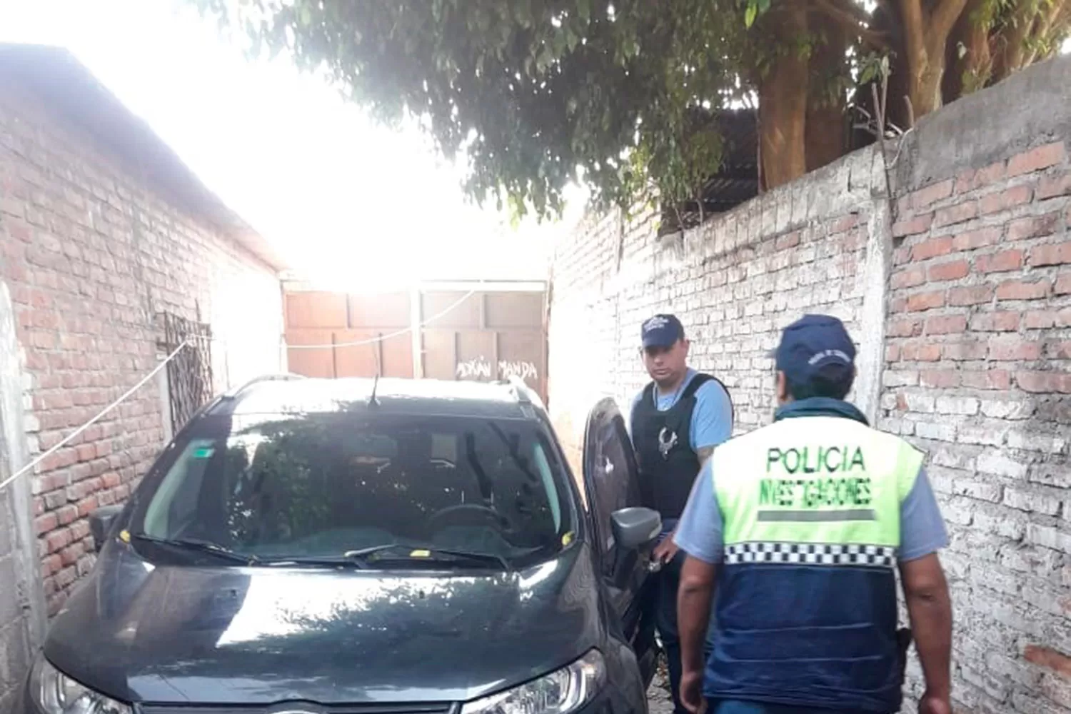 RESCATE. La Policía encontró la camioneta robada en la zon de Américo Vespusio al 2800. COMUNICACIÓN PÚBLICA