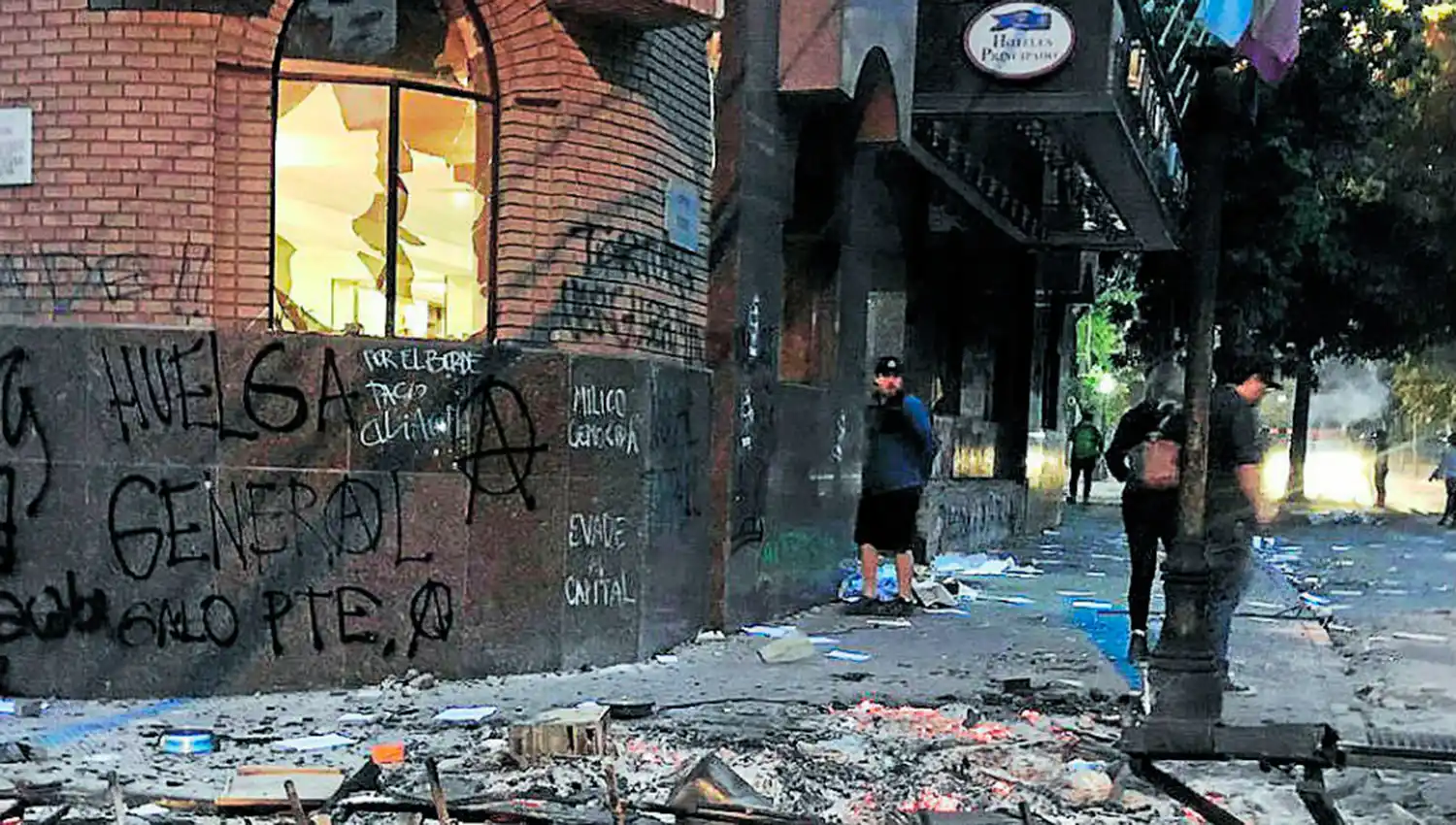 Hay 2.410 detenidos en Chile desde que estalló el caos social