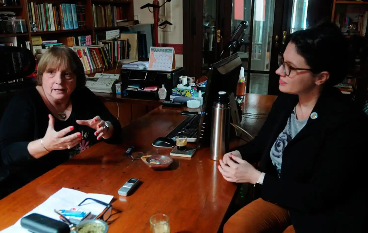 Las autoras María Seoane y Gisela Marziotta.