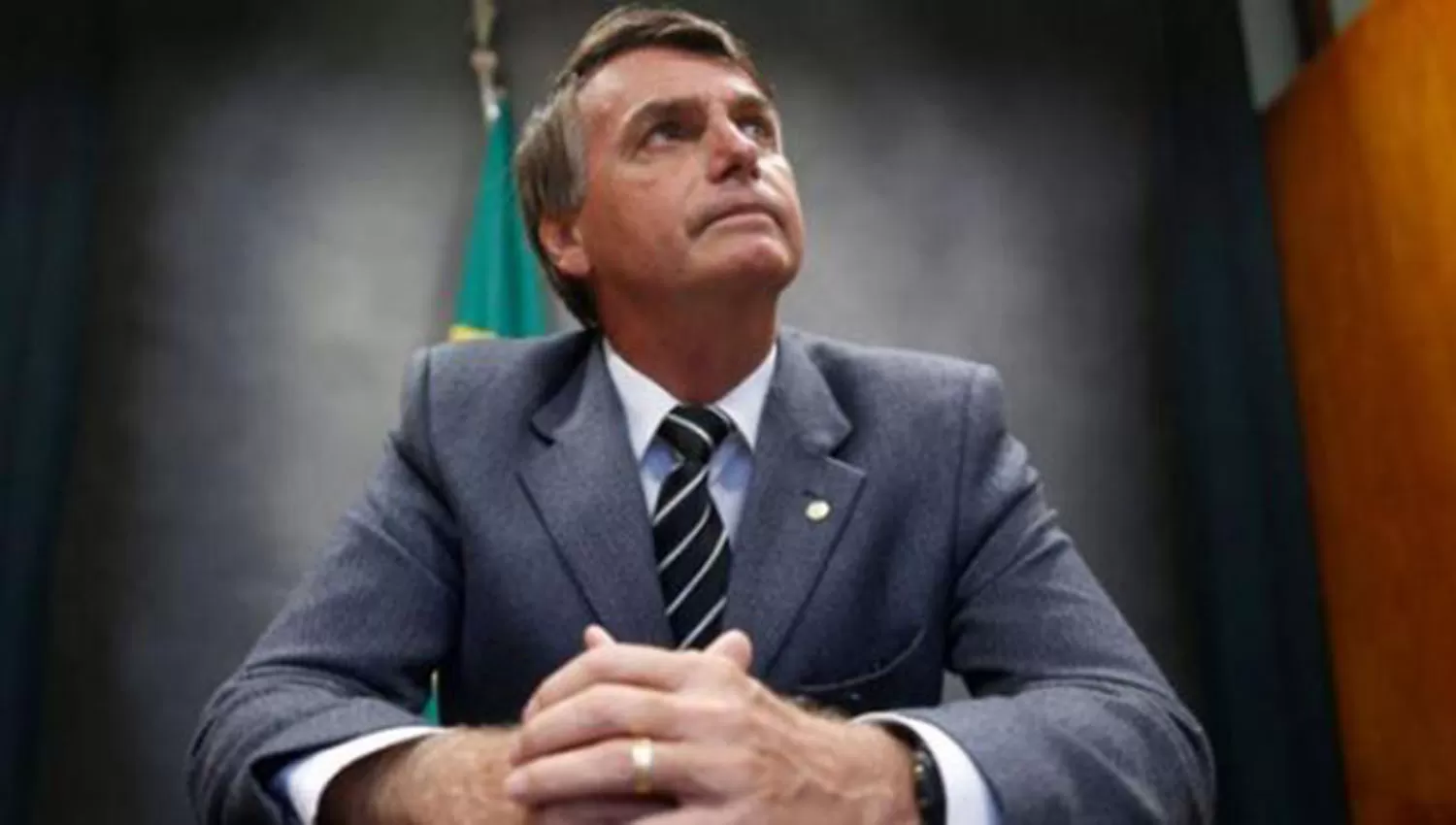 Bolsonaro es hincha de Palmeiras, pero se le vio con camisetas de otros clubes. (ARCHIVO)