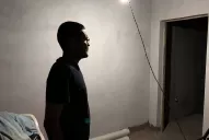 Cuchillo y tenedor, los mejores amigos del hombre que volvió de la muerte