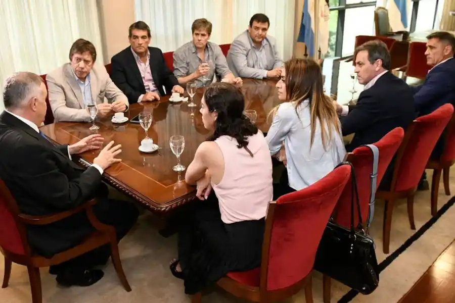 CON FR. Bussi presentó ante Jaldo a los legisladores electos por su espacio. 