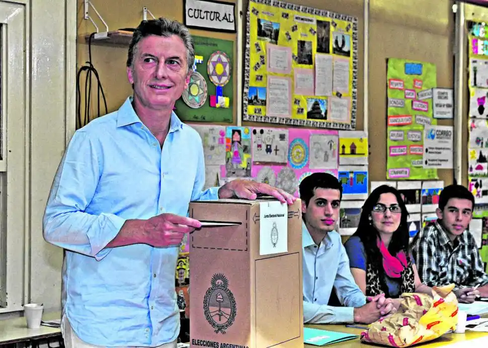 2015. Macri termina con el mandato kirchnerista, tras vencerlo en el balotaje. fotos telam