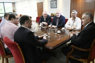 Jaldo recibió a los bloques opositores que asumirán el lunes