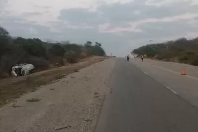 Prohibieron conducir, caminar y hablar por teléfono en un tramo de la ruta 9