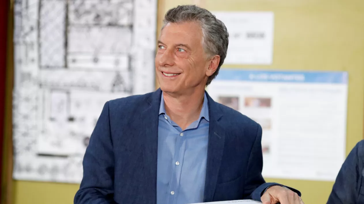 VOTÓ EL PRESIDENTE. Estuvo al menos 30 segundos dentro del cuarto oscuro.