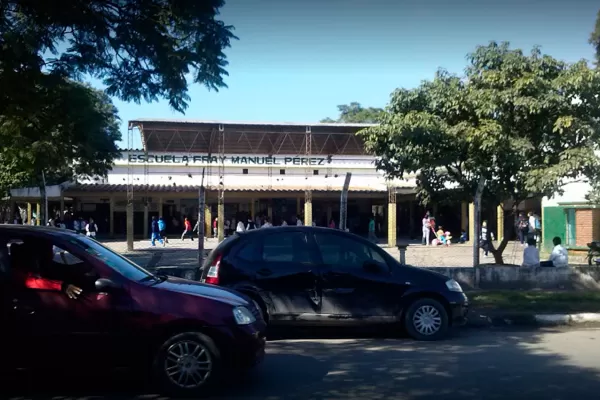 Iba a votar, se descompensó en el camino y murió en el Caps