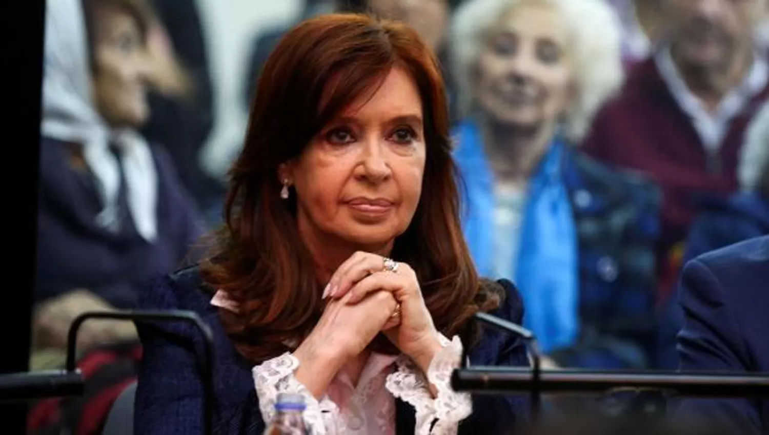 Revocan el procesamiento de Cristina Fernández en dos causas
