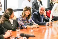 Manzur repite gabinete, con pocos cambios