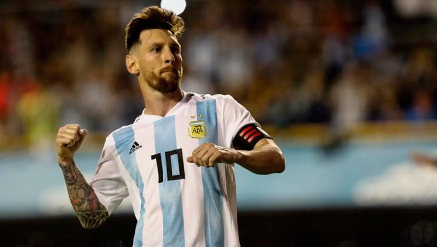 Messi cumplió la suspensión de Conmebol y jugará en noviembre con la Albiceleste. (ARCHIVO)