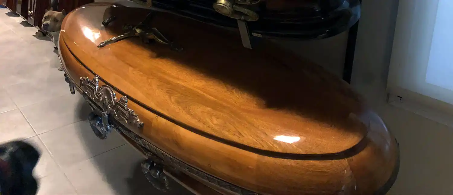 PRESIDENCIAL. Es el ataúd más caro y VIP, cuesta $ 140.000. LA GACETA / LEO NOLI