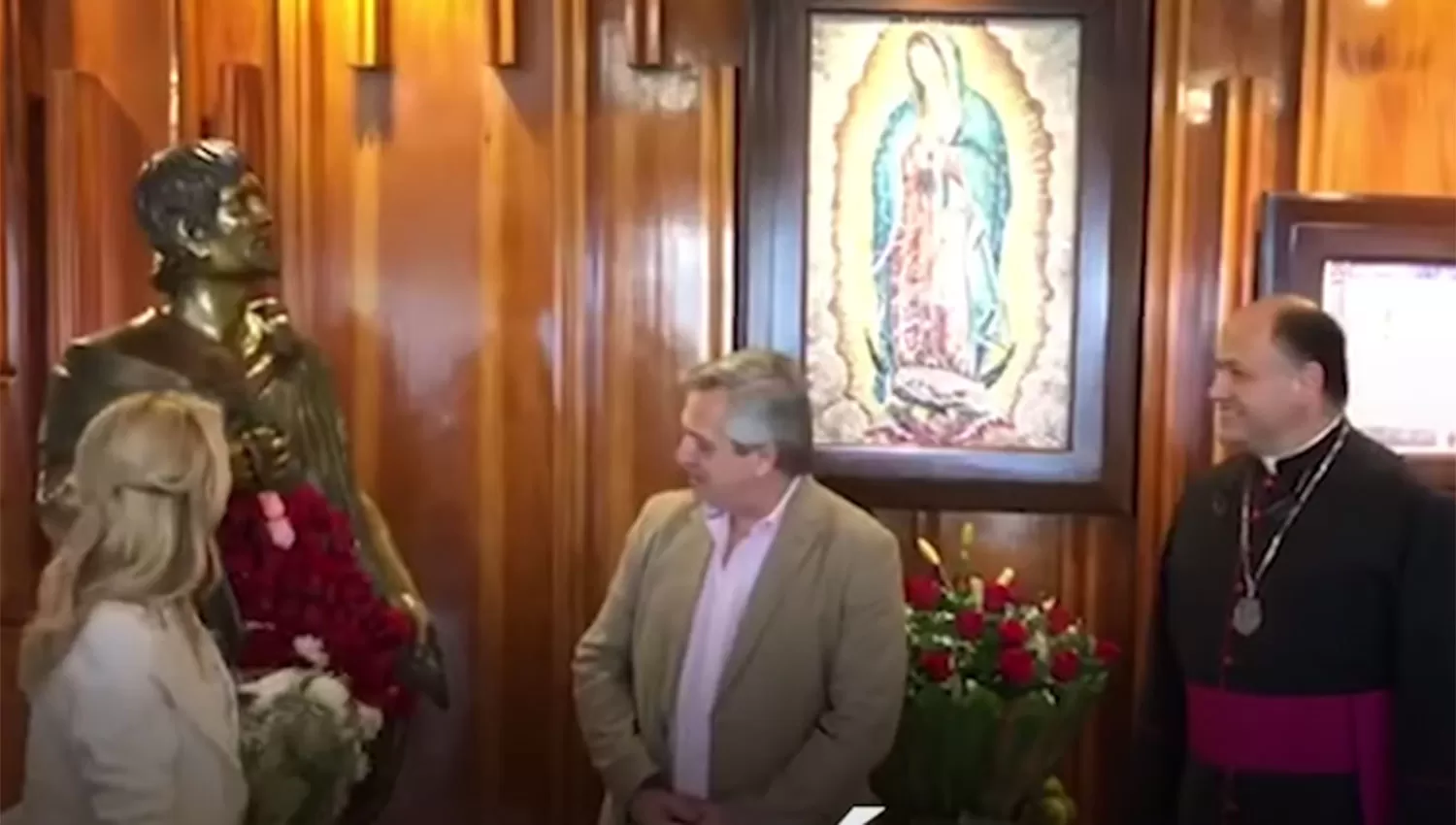 Alberto Fernández visitó la Basílica de la Sagrada Virgen de Guadalupe