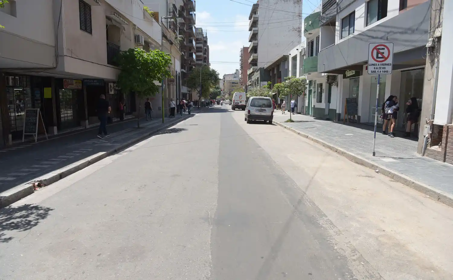 REPAVIMENTACIÓN. El piso de los arreglos no fue nivelado correctamente, aseguran los vecinos.