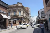 Los vecinos, conformes con la reparación de las pérdidas cloacales en San Juan al 400