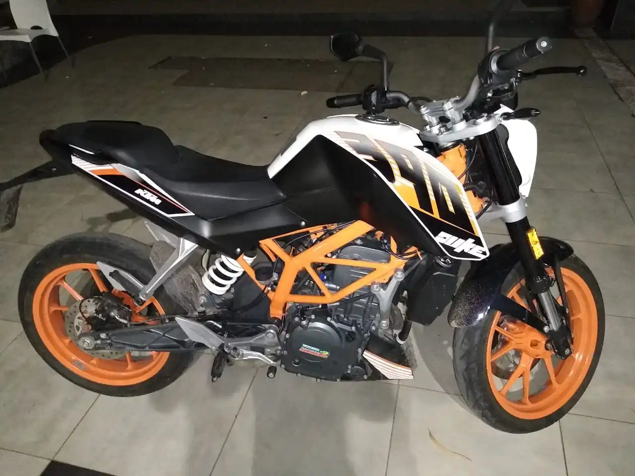 Le robaron una moto de medio millón de pesos del living de su casa y ofrece recompensa