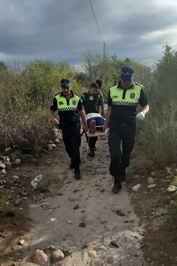 Una beba fue salvada de morir de hipotermia en medio de la montaña