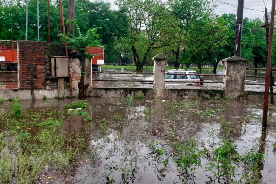 INUNDADOS. Los barrios 17 de julio y Centro fueron los más afectados.