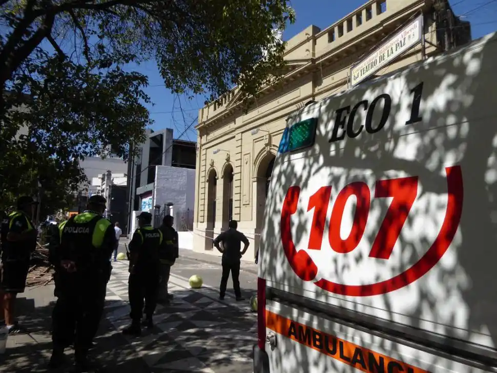 TRES AMBULANCIAS. Personal del 107 atendió a 13 personas.