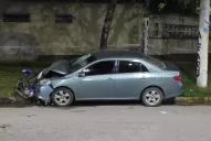 Los persiguió y los atropelló con el auto tras un presunto robo: uno de los sospechosos falleció