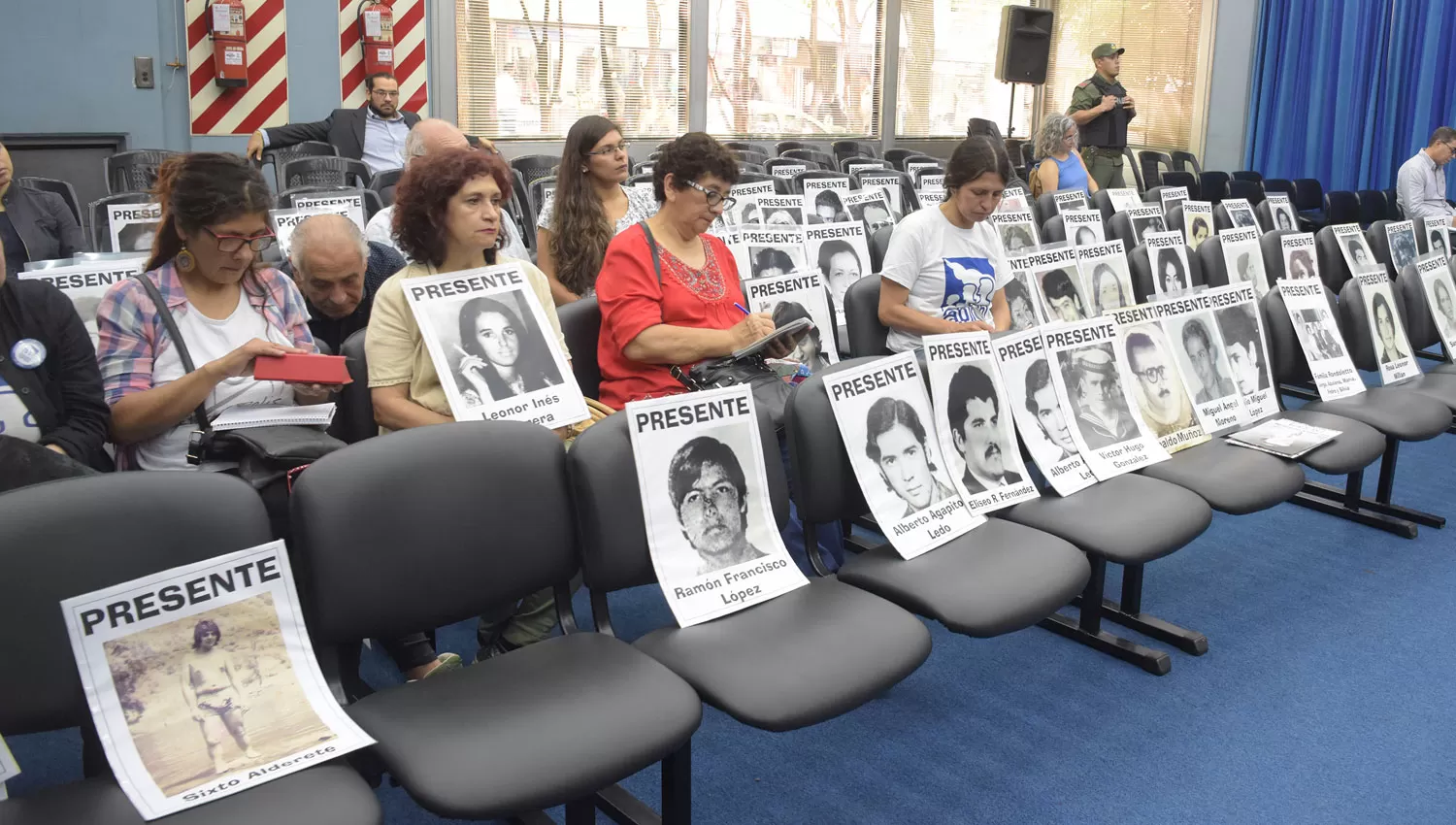 EN EL TOF. Familiares de desaparecidos asisten a cada una de las audiencias del juicio.