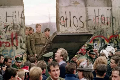 A 30 años de la caída del muro de Berlín