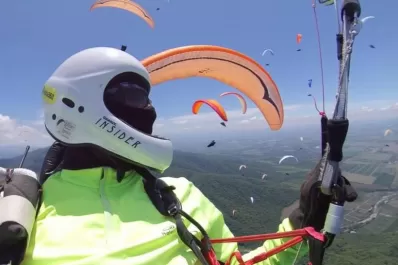 Copa Mundial de Parapente: el buen clima favoreció el vuelo en Loma Bola