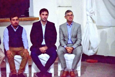 El Chañar, la única comuna opositora: “abrimos el depósito y no había ni una escoba para salir a trabajar”