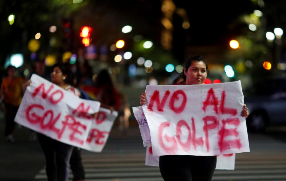 A FAVOR DE EVO. En Buenos Aires hubo una marcha en contra del golpe.
