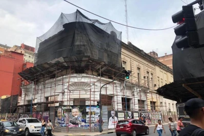 La despedida de dos moles emblemáticas del microcentro