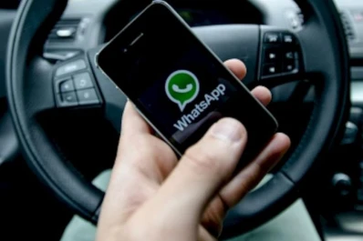 El 60% de los porteños admitió usar Whatsapp mientras conducen ¿Y vos?