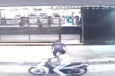 Video: salía de la Universidad Tecnológica y le robaron el celular