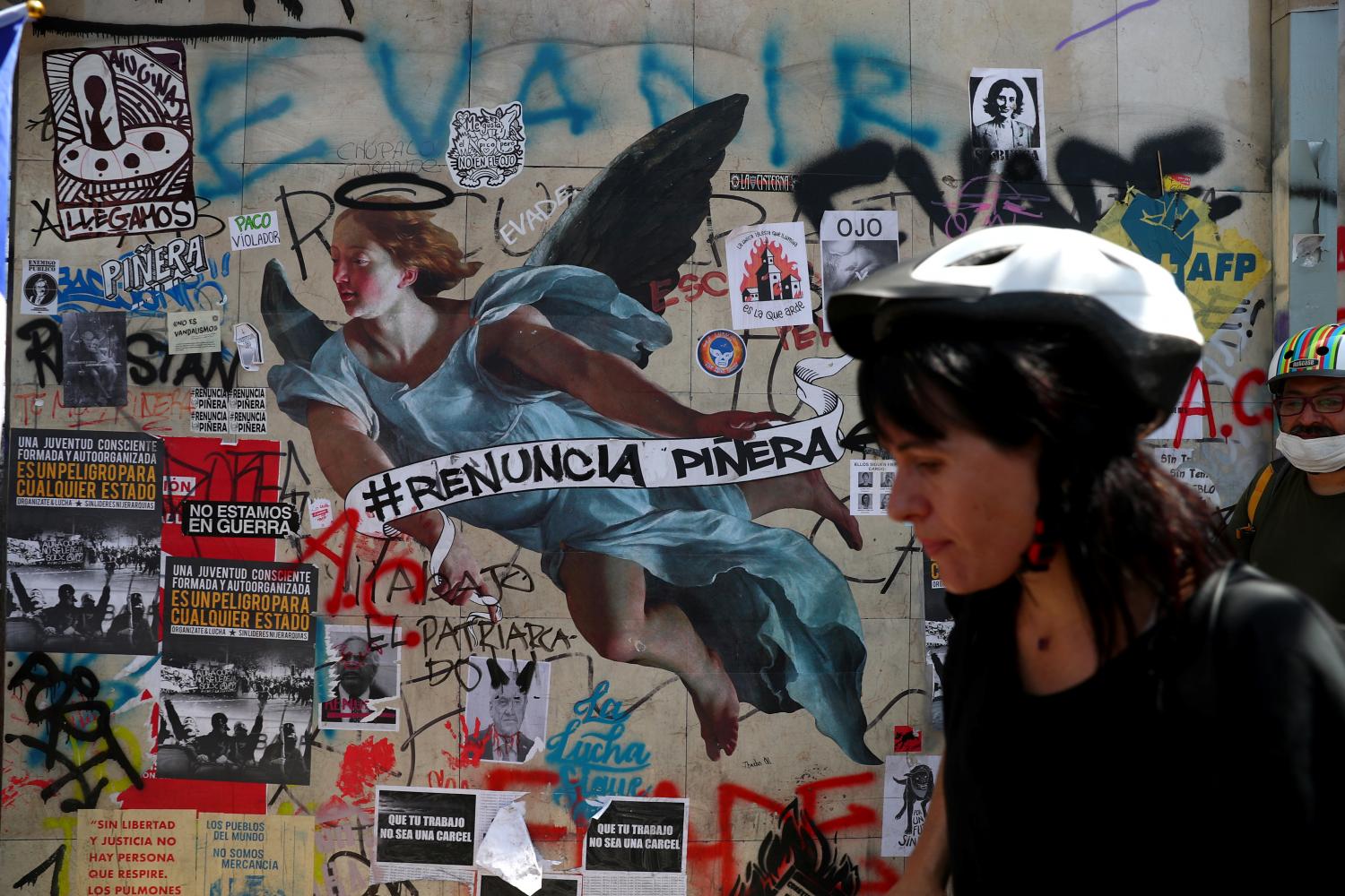 Chile: Piñera llamará a un plebiscito para hacer una nueva Constitución