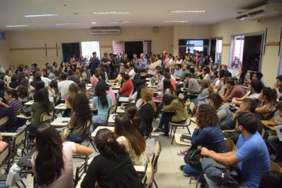 Cierre de la carrera de Veterinaria: los alumnos ya juntaron 15.000 firmas para reabrir la inscripción