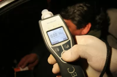 Las fuerzas de seguridad deberán someterse a controles antidoping y de alcoholemia sorpresivos