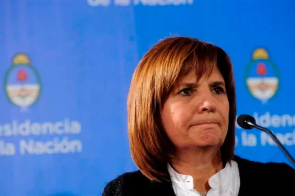 Bullrich confirmó que ingresaron al país funcionarios de Evo Morales como turistas