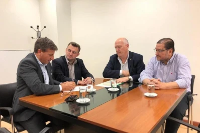Instan a controlar las obras hídricas