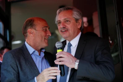 Alberto brinda respaldo al candidato del Frente Amplio en Uruguay