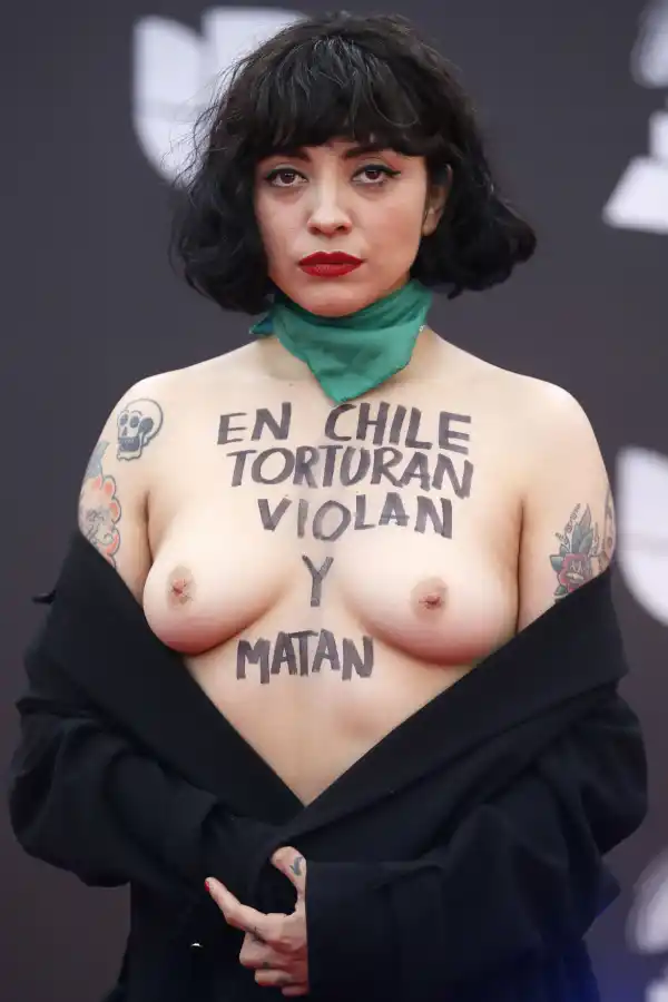 Mon Laferte en los Grammy Latino