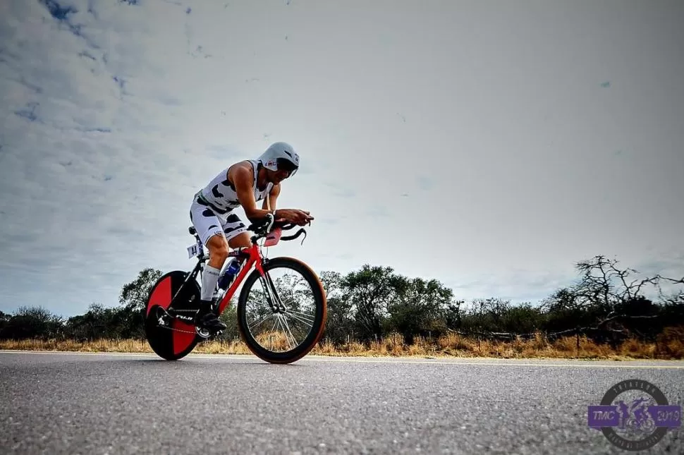 FIRME. Miorini se siente cómodo en ciclismo, uno de sus tres deportes. 