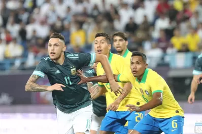 Selección argentina: Lucas Ocampos se lesionó y no jugará contra Uruguay