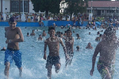 ¡Ideal para zambullirse en la pileta! Se espera un sábado de mucho sol y calor