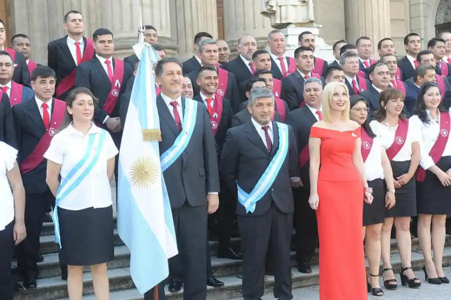 La Policía se profesionaliza con la primera camada de licenciados 