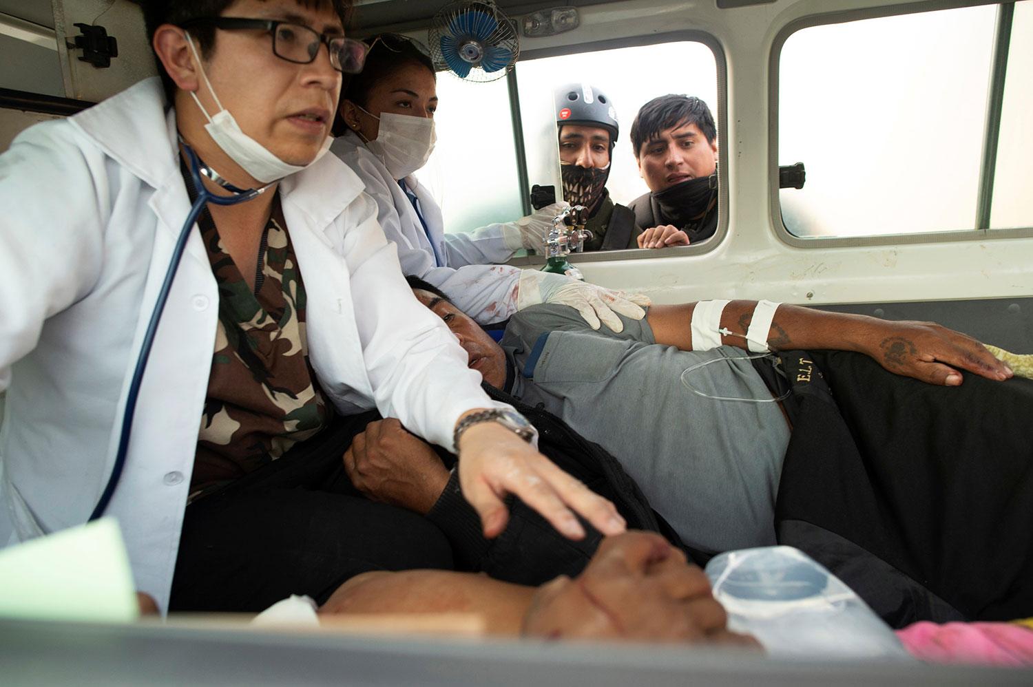 SE VAN La misión de médicos cubanos en Bolivia, donde colaboraban en asistencia sanitaria, regresa a Cuba. REUTERS