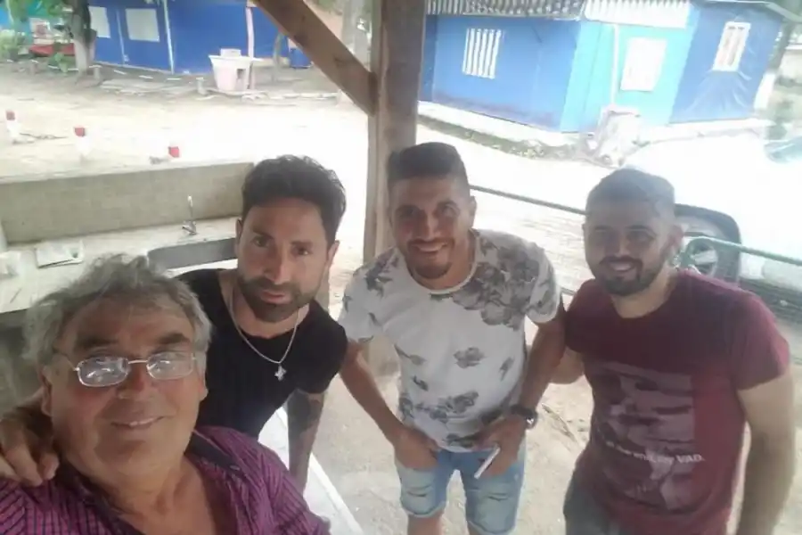 ASADO. “Pepe” compartió un almuerzo con Lucchetti y Gervasio Núñez.